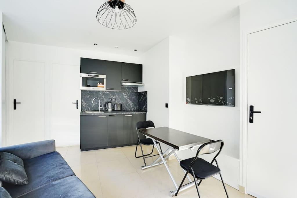 Magnifique 3 Pieces Paris 18Eme Apartment Bagian luar foto